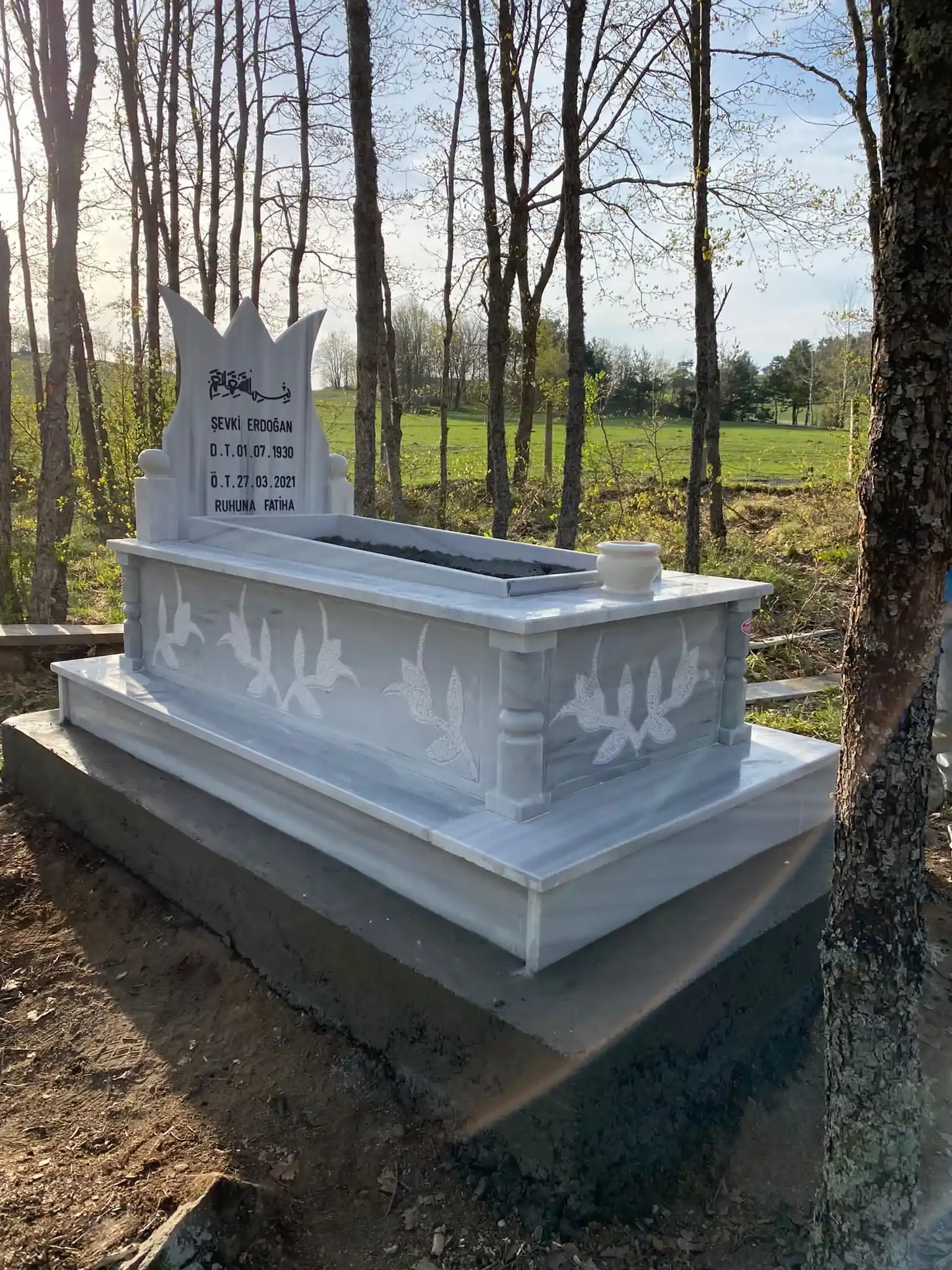 Beyaz mermer Niksar Mezar modeli - Metaş Mermer